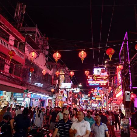 Walking Street Encore Hotel Pattaya Esterno foto